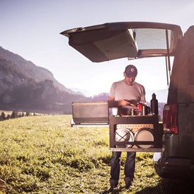 Camper: Die kompakte, exklusive Hecküche für deinen VW California, welche dein Alltags-Fahrzeug zum Reisemobil macht, wenn du es brauchst.


 - VAYA PRODUCTS