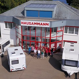 Wohnmobile: Unser Team ist gerne für Sie und Ihre Wünsche da! Besuchen Sie uns in Uttwil am Bodensee - Hausammann Caravans und Boote AG