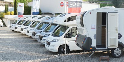 Anbieter - Fahrzeugarten: Mietfahrzeuge - Menzberg - Wohnmobil und Wohnwagen - mobil center dahinden ag