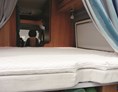 Wohnmobile: Matratze auf Mass im Camper mit Softtopper dazu.  - auf-mass GmbH